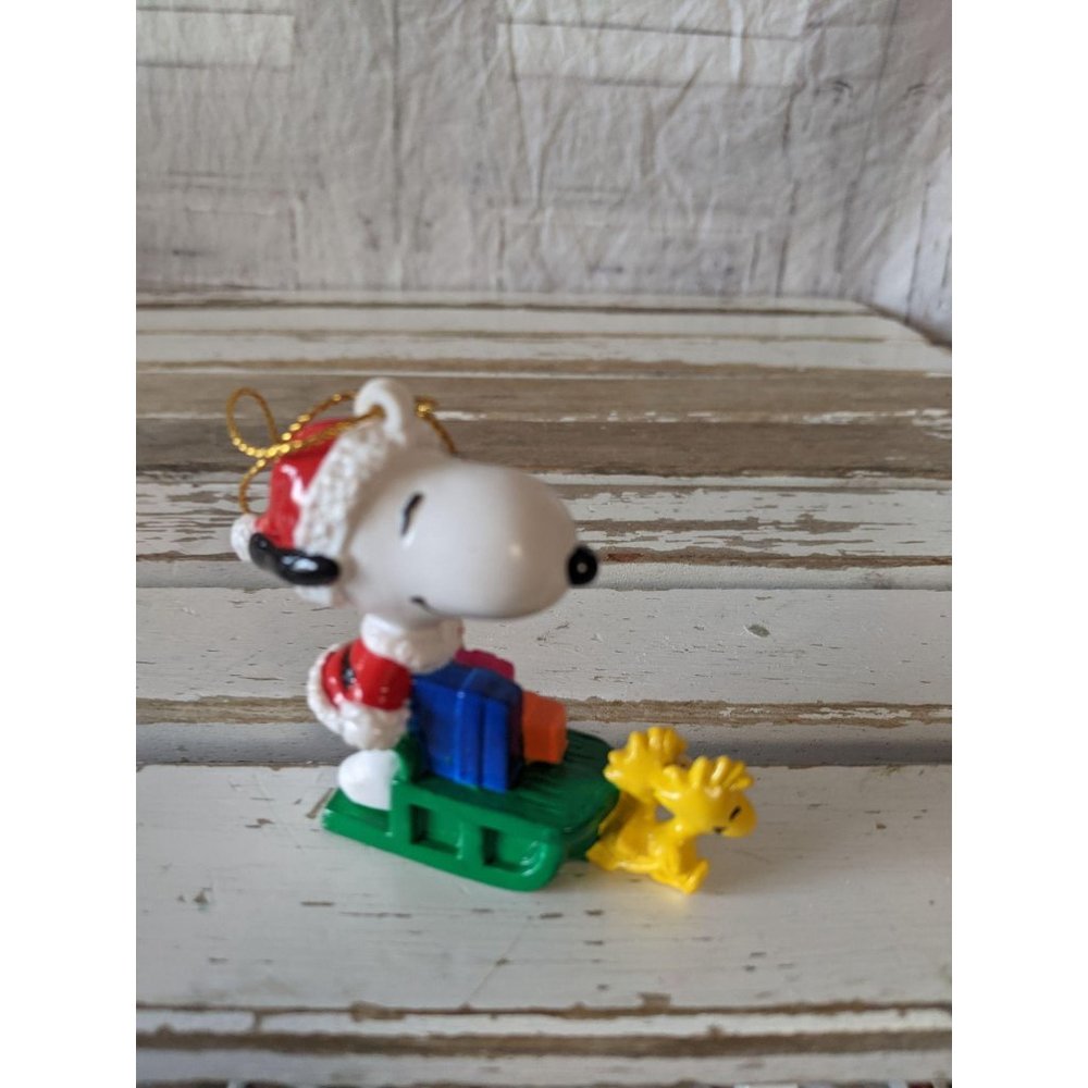 United feature sled Woodstock sleigh ornament Xmas
